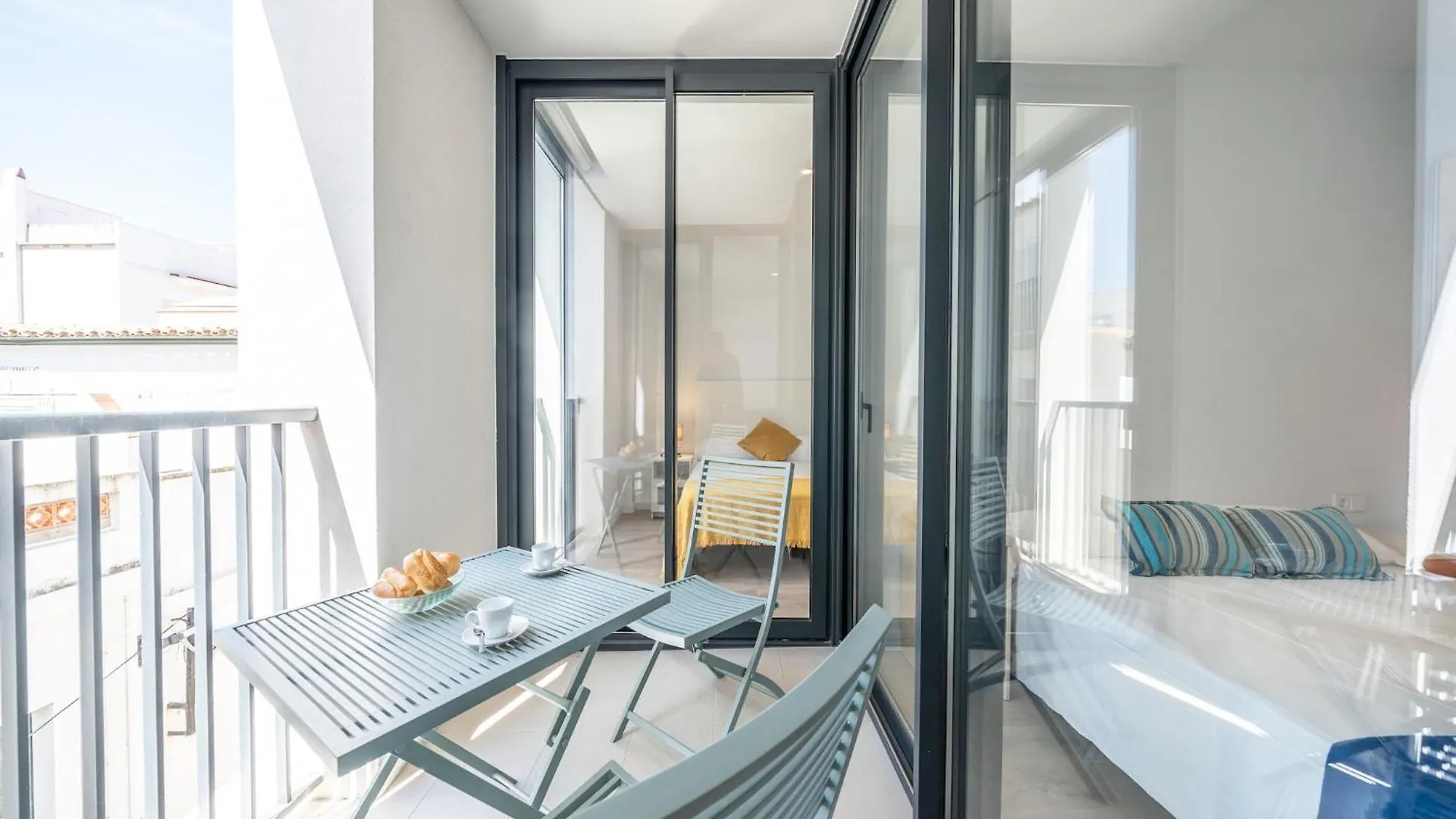 Beautiful Apartment For Six People L' Escala